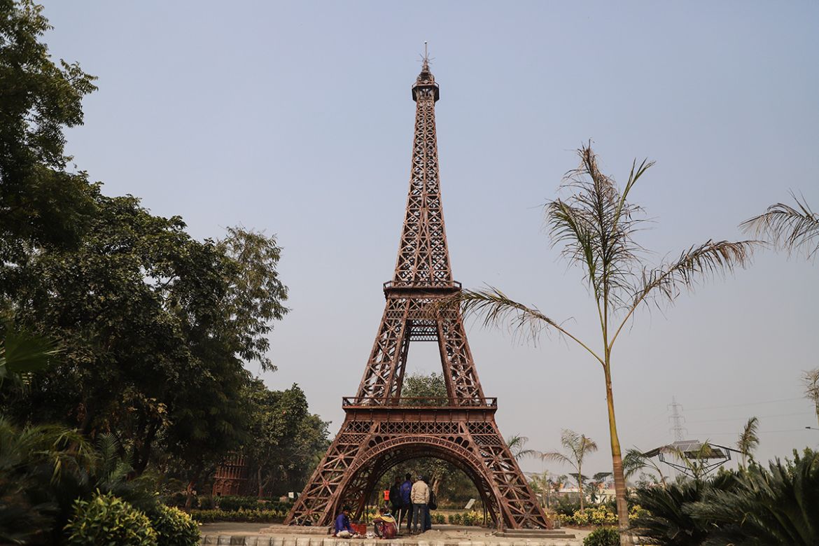 Waste-to-Art: Delhi’s eco-friendly replicas of Seven Wonders grab eyeballs