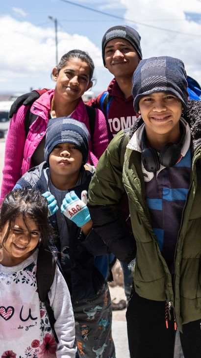 A family portrait of Allyson, her brothers and her mother
